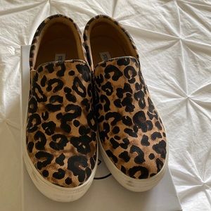 Steve Madden slip on sneaker